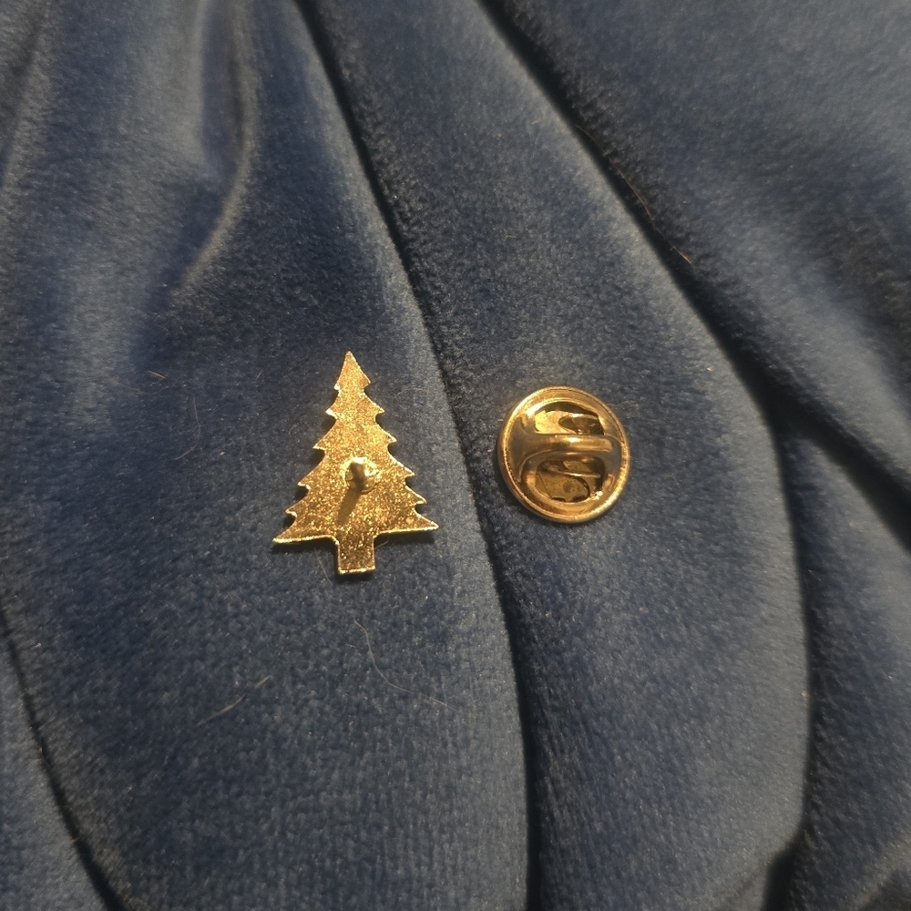 Silver Pine Tree Pin - Picture 3 of 3